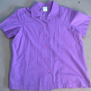 Blair short-sleeve button-down camp shirt in a solid purple color Sz Med